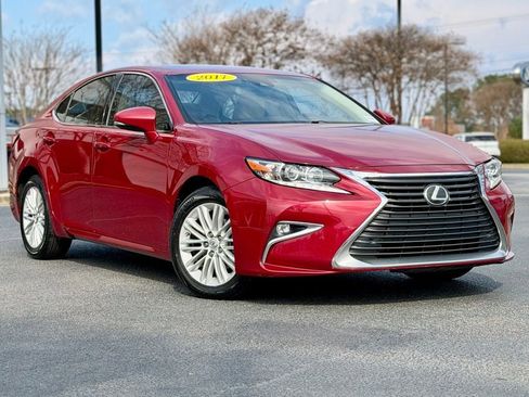 Used 2017 Lexus ES 350 w/ Premium Package image 2