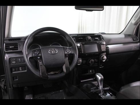 Used 2019 Toyota 4Runner TRD Off-Road Premium AWD/4WD image 6