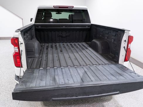 Used 2022 Chevrolet Silverado 1500 RST image 11
