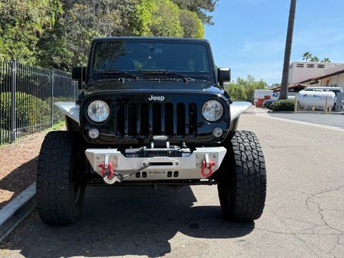 Used 2018 Jeep Wrangler Unlimited Sport S AWD/4WD image 7