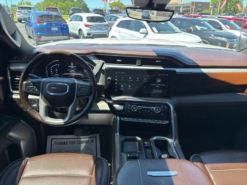 Used 2024 GMC Sierra 2500 Denali w/ Denali Reserve Package AWD/4WD image 34