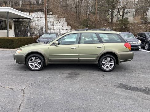 Used 2006 Subaru Outback 3.0R L.L. Bean image 2