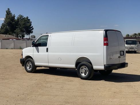 New 2026 Chevrolet Express 2500 w/ Driver Convenience Package RWD image 6