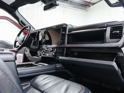Used 2025 Ford F250 Platinum w/ FX4 Off-Road Package image 39