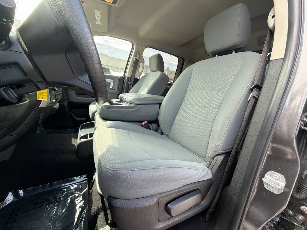 Used 2019 RAM 1500 Classic SLT AWD/4WD image 16
