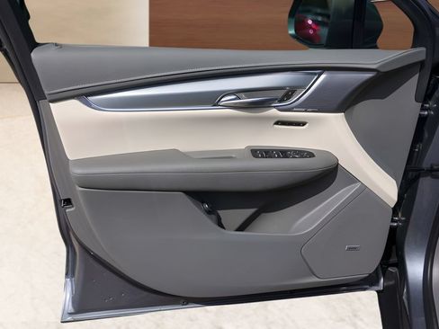 Used 2020 Cadillac XT5 Premium Luxury FWD image 21