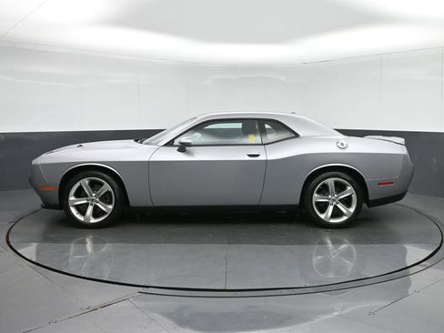 Used 2018 Dodge Challenger SXT w/ Super Sport Group (SS/T) image 4