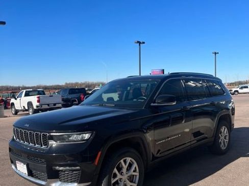 Used 2021 Jeep Grand Cherokee L Limited image 4
