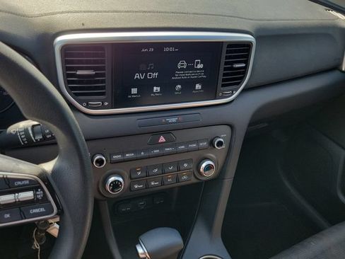 Used 2022 Kia Sportage LX AWD/4WD image 25