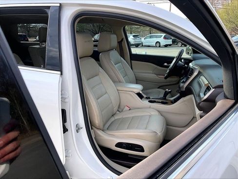 Used 2017 GMC Acadia Denali w/ Technology Package image 11