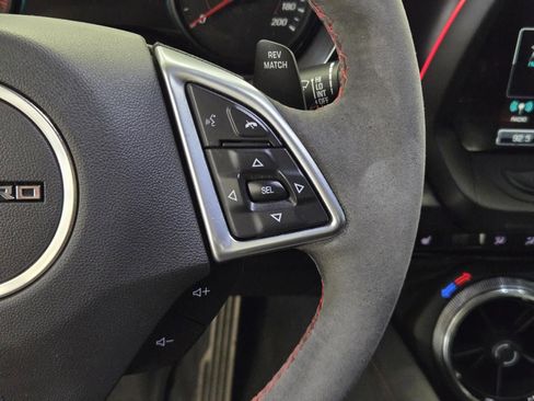 Used 2018 Chevrolet Camaro ZL1 RWD image 16