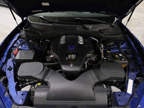 Used 2019 Maserati Ghibli S GranSport image 37