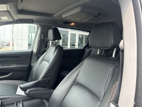 Used 2021 Honda Odyssey Touring image 5