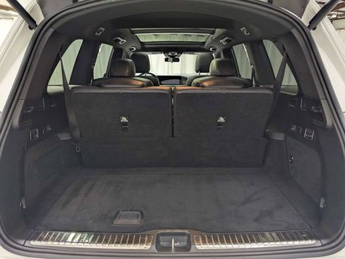 Used 2021 Mercedes-Benz GLS 580 4MATIC image 29