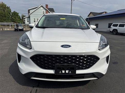 Used 2021 Ford Escape SE image 11
