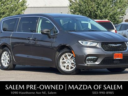 Used 2023 Chrysler Pacifica Touring-L