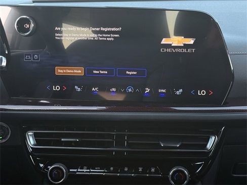 New 2026 Chevrolet Traverse Z71 w/ Driver Confidence Package image 16