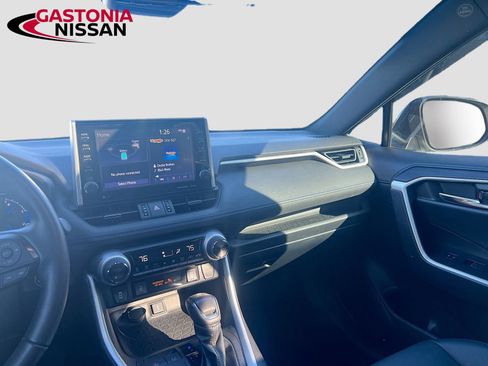 Used 2022 Toyota RAV4 XSE image 32