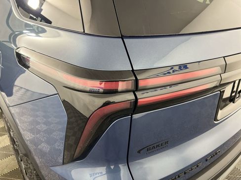 Certified 2025 Chevrolet Traverse Z71 w/ Driver Confidence Package image 35