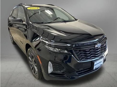 Used 2024 Chevrolet Equinox RS AWD/4WD image 8