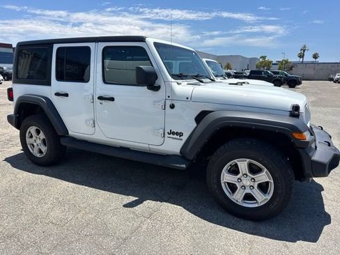 Used 2022 Jeep Wrangler Unlimited Sport AWD/4WD image 4