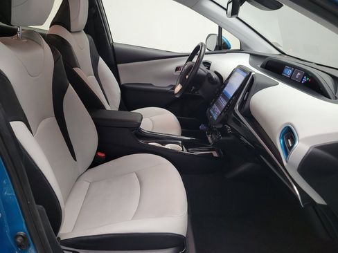 Used 2017 Toyota Prius Prime Plus FWD image 21