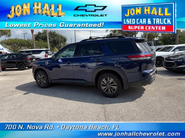 Used 2022 Nissan Pathfinder SV w/ SV Premium Package FWD image 5