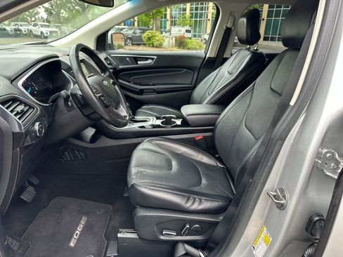 Used 2018 Ford Edge Titanium AWD/4WD image 12