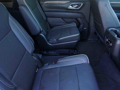 Used 2021 Chevrolet Suburban Premier w/ Premium Package image 37