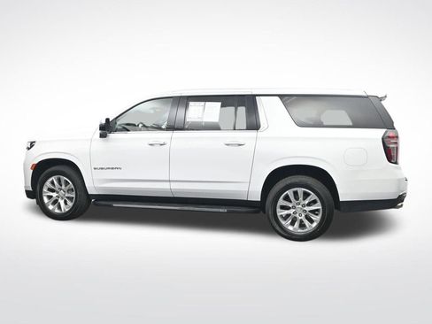 Used 2023 Chevrolet Suburban Premier image 10