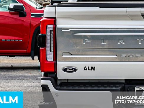 Used 2024 Ford F250 Platinum image 13