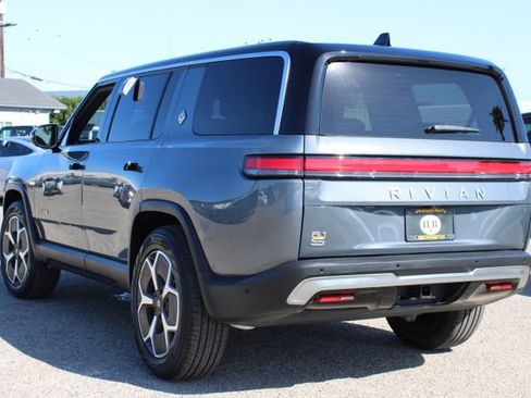 Used 2024 Rivian R1S Adventure AWD/4WD image 4