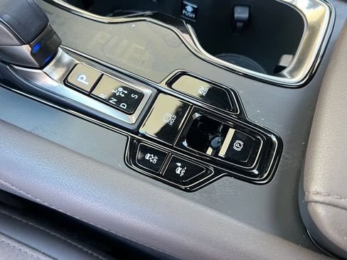 Used 2025 Lexus RX 350 w/ Convenience Package AWD/4WD image 33