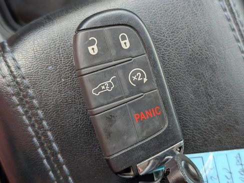 Used 2022 Jeep Compass Latitude w/ Convenience Group AWD/4WD image 30
