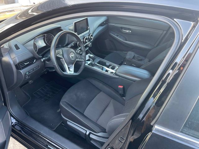 Used 2021 Nissan Sentra SV FWD image 9