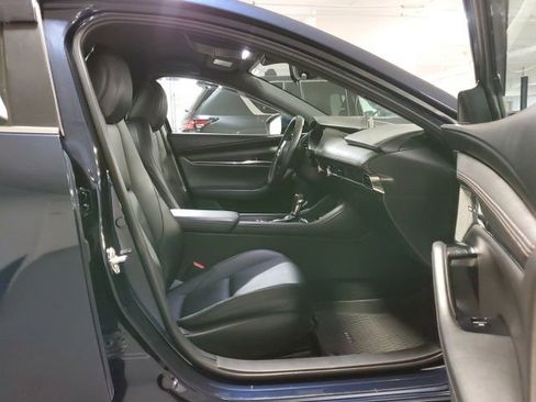 Used 2019 MAZDA MAZDA3 AWD Hatchback w/ Preferred Pkg image 25