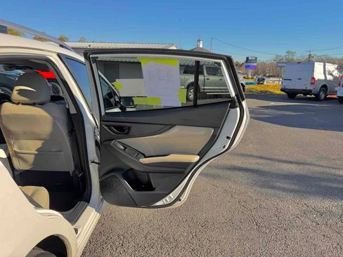 Used 2021 Subaru Impreza 2.0i Premium image 18