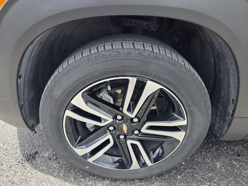 Used 2023 Chevrolet TrailBlazer LT AWD/4WD image 19