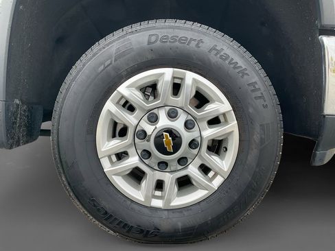 Used 2024 Chevrolet Silverado 2500 LT image 15