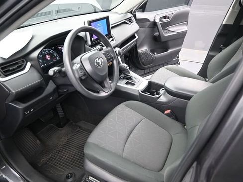 Used 2024 Toyota RAV4 XLE w/ Convenience Package image 7
