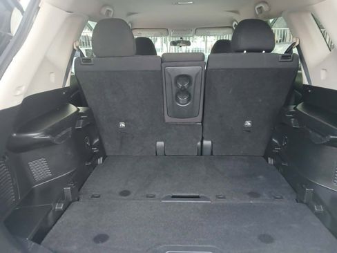 Used 2016 Nissan Rogue S w/ Appearance Package FWD image 15
