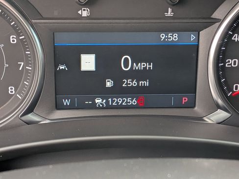 Used 2023 GMC Terrain SLT w/ Infotainment Package II image 25