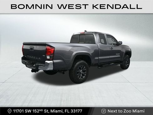 Used 2022 Toyota Tacoma SR5 image 5