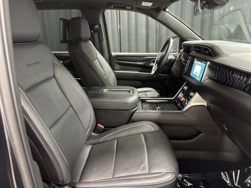 Used 2023 GMC Yukon Denali w/ Max Trailering Package AWD/4WD image 35