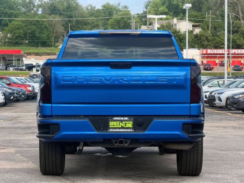 Used 2022 Chevrolet Silverado 1500 Custom AWD/4WD image 4
