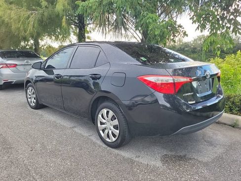 Used 2015 Toyota Corolla LE FWD image 2
