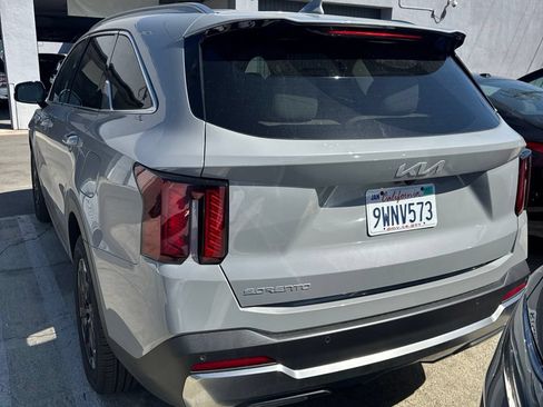 Certified 2026 Kia Sorento S FWD image 3
