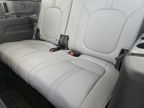 Certified 2025 Honda Pilot Touring image 27