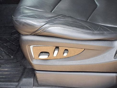 Used 2015 Cadillac Escalade ESV Premium image 25