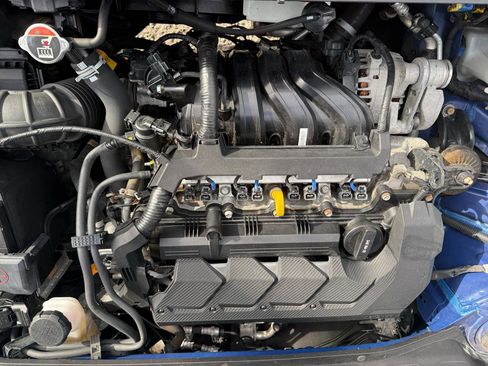 Used 2021 Hyundai Venue SE image 23